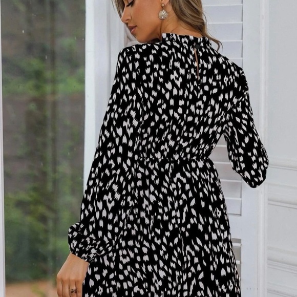 SHEIN DRESS - Picture 2 of 2